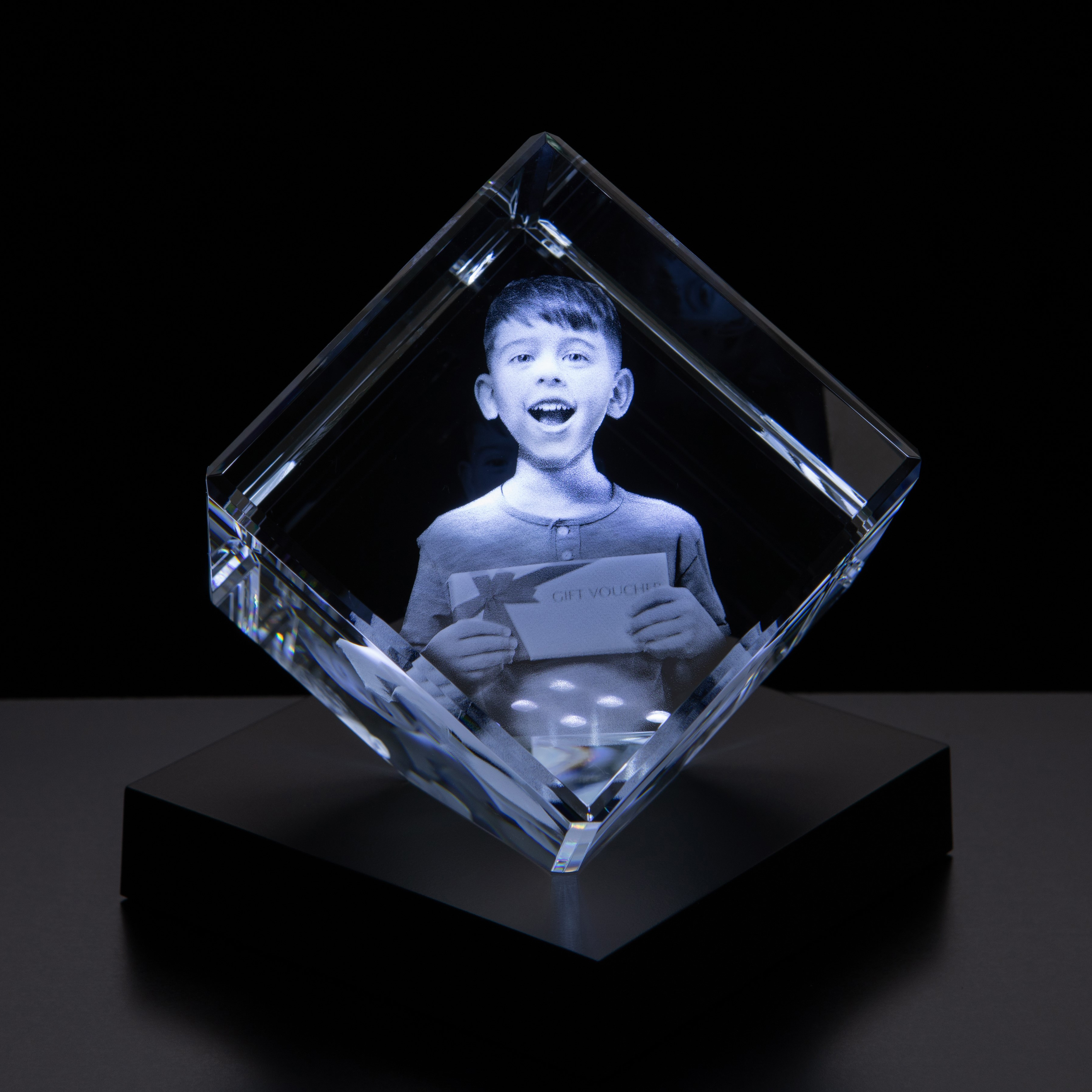6cm Optical Crystal Bevel Edged Cube