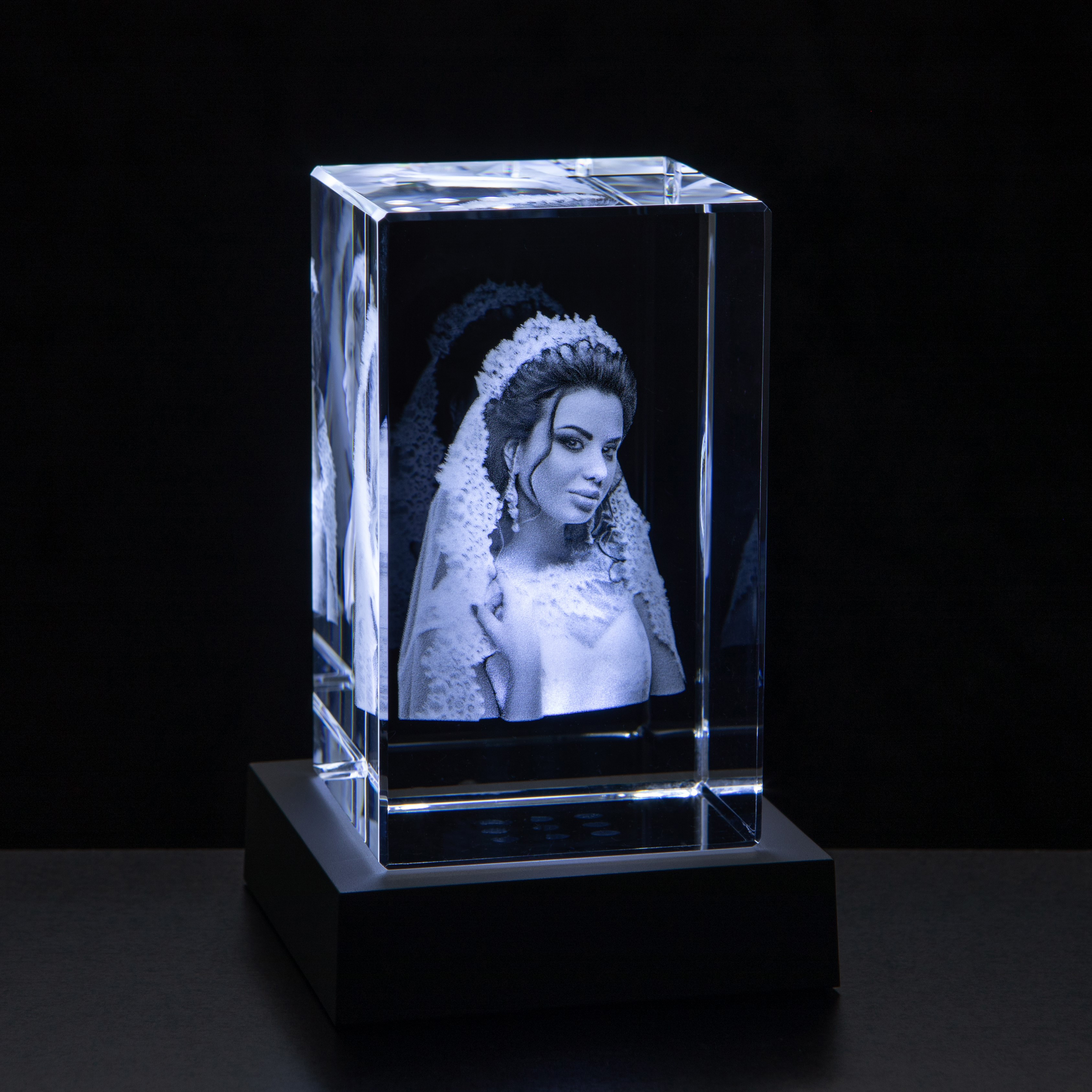 10cm x 6cm x 6cm Optical Crystal Rectangle  H or V