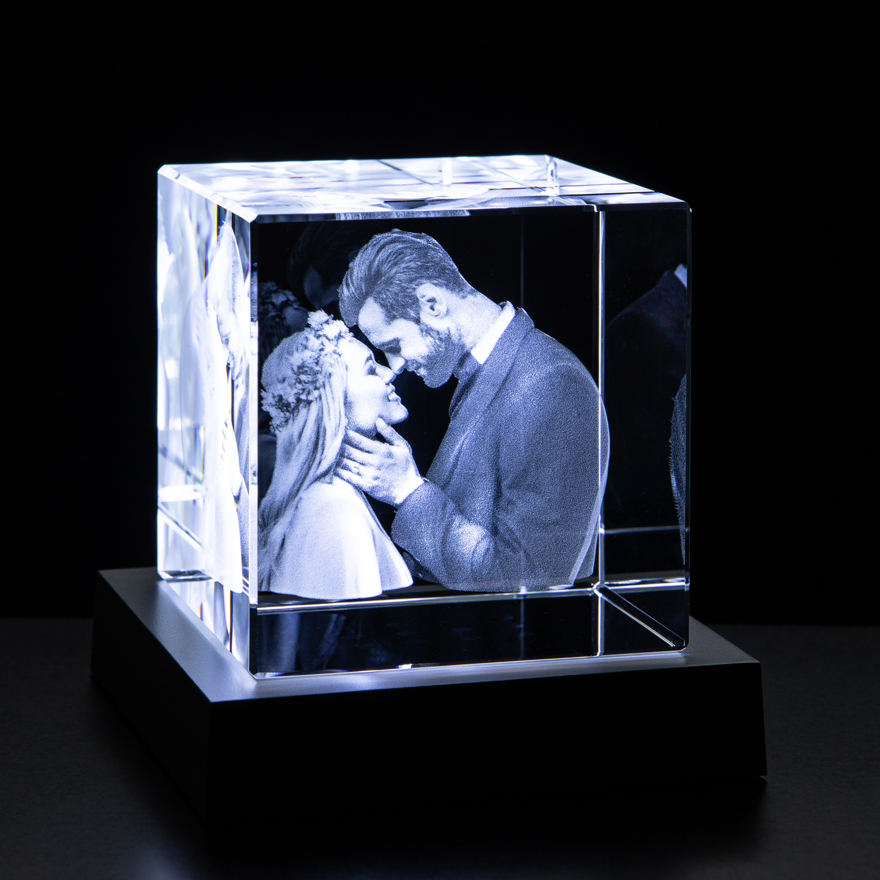 8cm x 8cm Optical Crystal Cube
